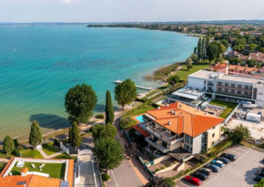 Lake Apartment Primea Sirmione